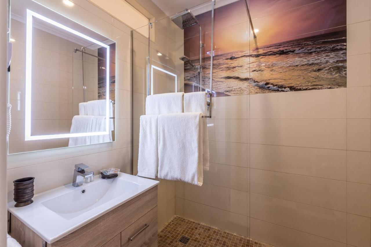 פראגודו Suites @ Portarade מראה חיצוני תמונה